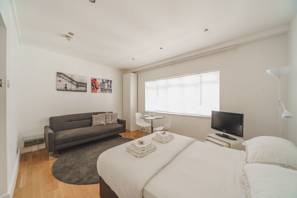 Individuell inredning, unika möbler och strykjärn/strykbräda