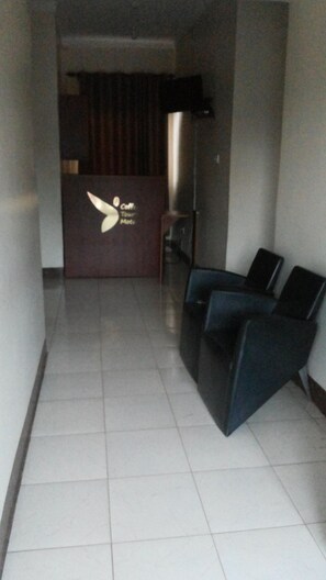 Reception - Coffee Tourist Motel (Kampala)
