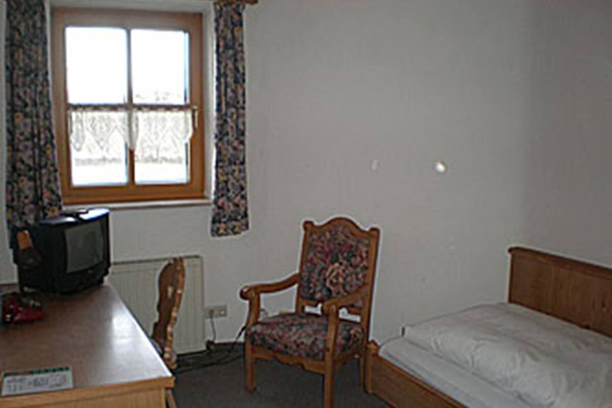 Cots/infant beds, free WiFi, bed sheets