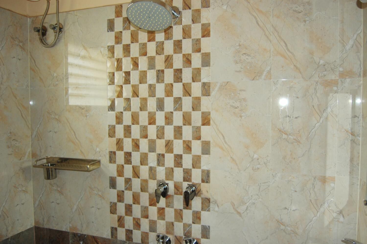 Shower, towels