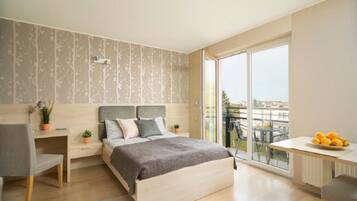 Standard Apartment | Desk, laptop workspace, free cots/infant beds, free WiFi