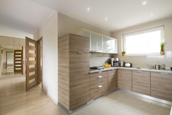 华丽公寓 | 私人厨房 | 冰箱、微波炉、炉灶、洗碗机