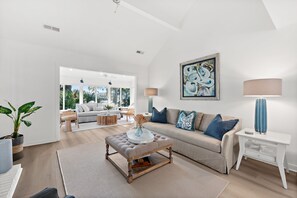 スマートテレビ、暖炉