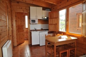 Bungalow, 2 Schlafzimmer | Eigene Küche