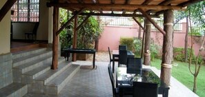 Terrace/patio - Converge Hotel (Kampala)