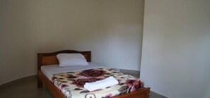 Standard Single Room | Hypo-allergenic bedding, pillowtop beds, individually furnished, desk - Converge Hotel (Kampala)
