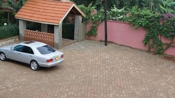 Ingyenes egyéni parkolás