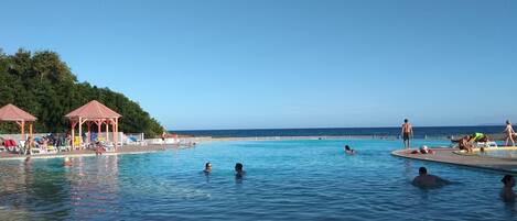 Piscine extérieure