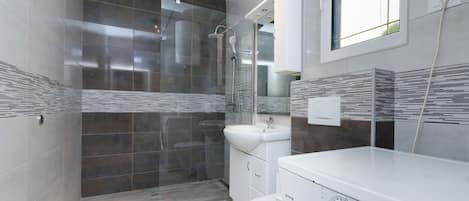 Apartment (A1) | Bathroom | Shower