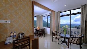 Club Suite | 1 bedroom, iron/ironing board, rollaway beds, free WiFi