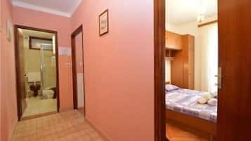 Apartment (A2) | Hallway