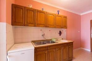 Apartment (A1) | Private kitchen