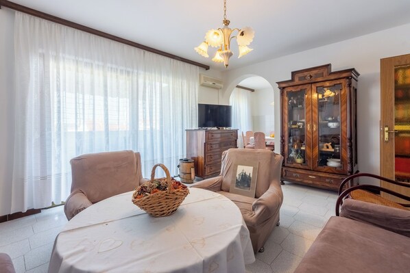 Apartment (A1) | Living room