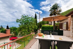 Terrace/patio - House Mirella (Moscenicka Draga)