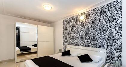 Apartments and Rooms Gordana