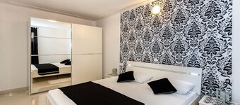 Apartments and Rooms Gordana