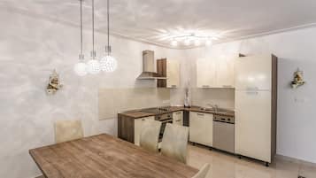 Cozinha privada | Geladeira, micro-ondas, cooktop, máquina de café expresso