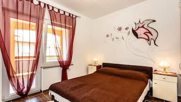 8 quartos, cofres nos quartos, Wi-Fi de cortesia