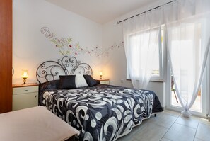 8 bedrooms, free WiFi - Apartments and Rooms Gordana (Malinska-Dubasnica)