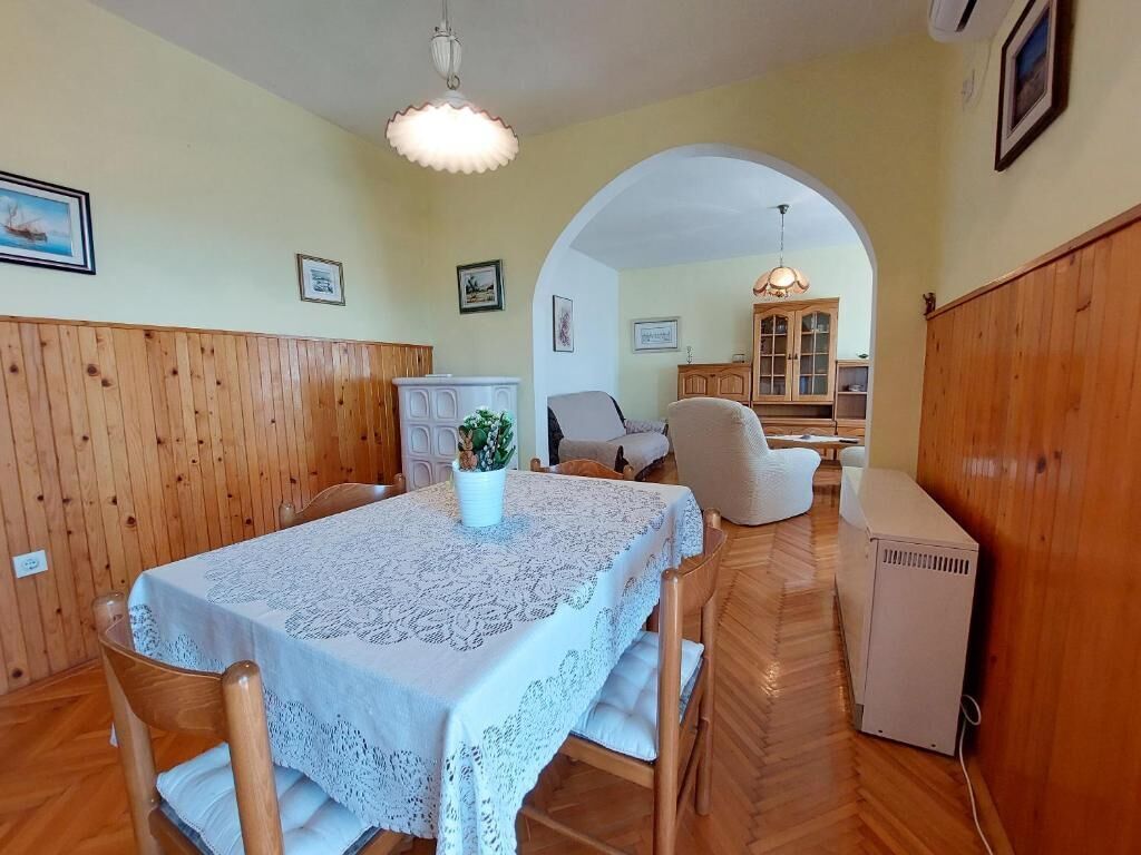 Apartment (A1) | Dining