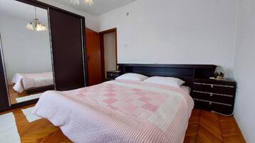 Apartemen (A1) | 1 kamar tidur, setrika/meja setrika, dan Wi-Fi gratis