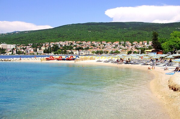Beach - Apartments Jasminka (Crikvenica)