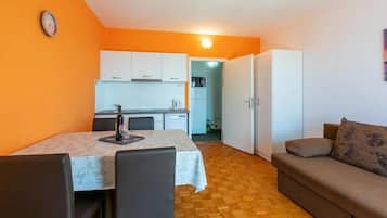 Apartment (A1) | Living room | Flat-screen TV