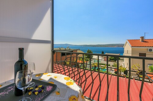 Apartment Mira