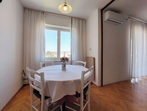 Dining - Apartments Nikola (Punat)