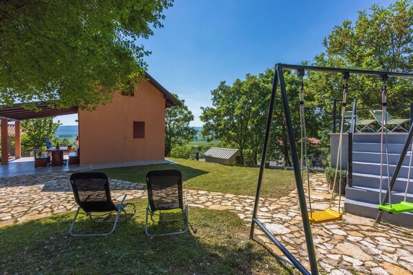 Courtyard - House Nado (Krsan)