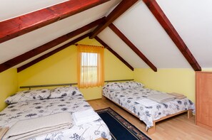1 bedroom, iron/ironing board, free WiFi