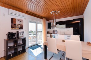 Private kitchen - Apartments Maravera (Novi Vinodolski)