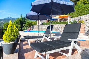 3 bedrooms, in-room safe, iron/ironing board, free WiFi