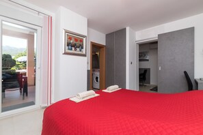 3 camere, una cassaforte in camera, ferro/asse da stiro, Wi-Fi gratuito