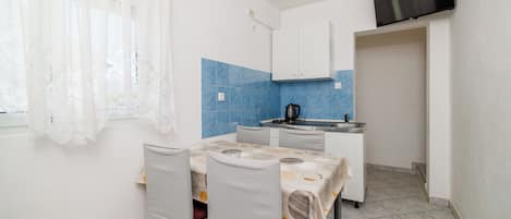 Lägenhet (A1) | Eget kök | Kylskåp, mikrovågsugn, espressobryggare och vattenkokare