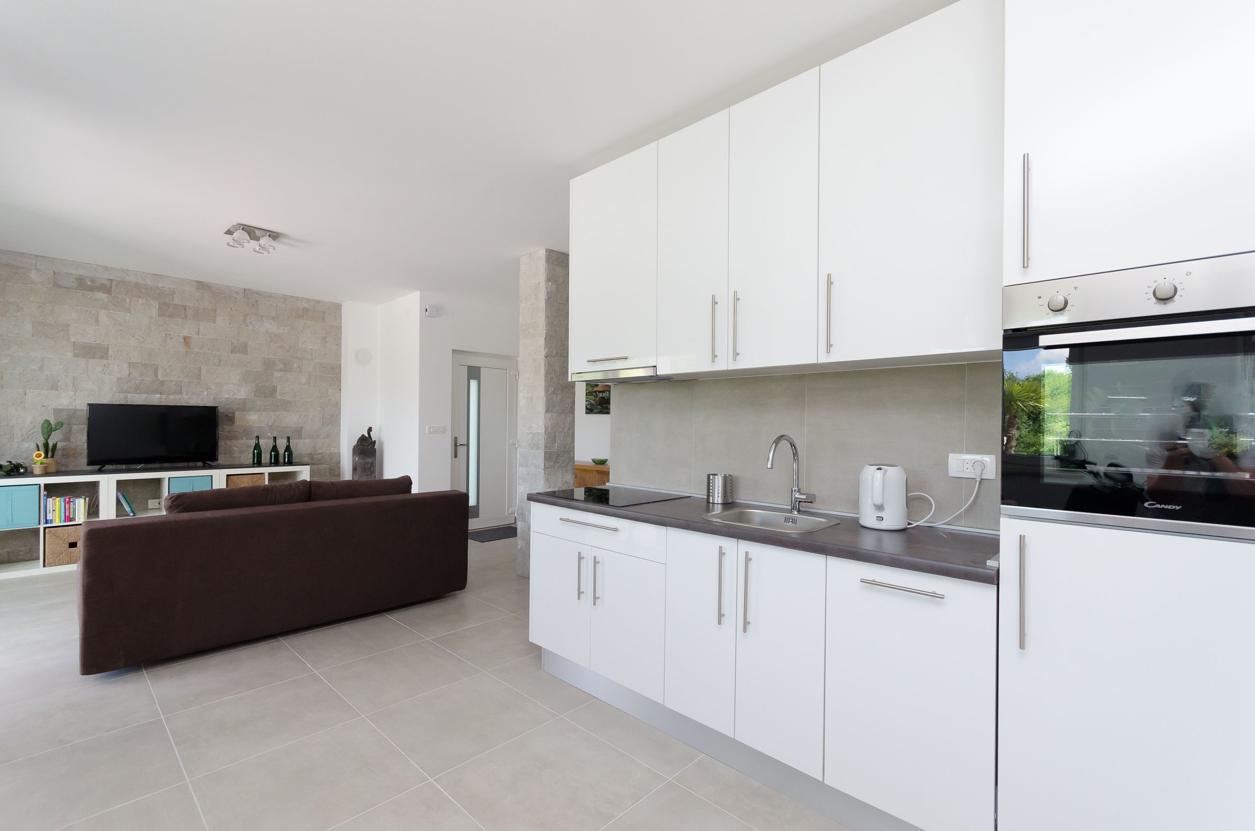 Private kitchen | Espresso maker, fridge, oven, stovetop