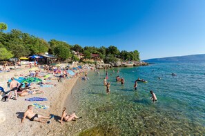 Beach - Apartments Residence Romance (Krk)