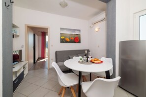 Apartment (A3) | Living room - Apartments Klara (Lopar)