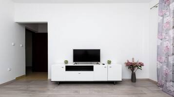 Apartment (A2) | Living room