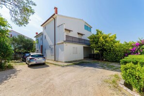 Free self parking - Apartment Ivica (Rab)
