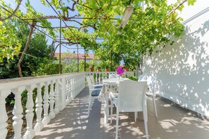 Terrace/patio - Apartment Ivica (Rab)