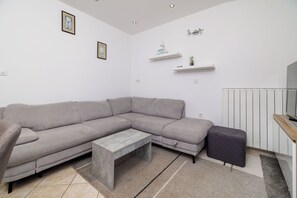 Apartment (A3) | Living room