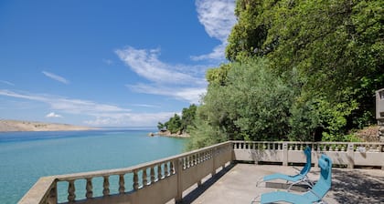 Apartments By the sea in Lopar