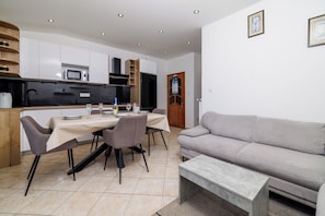 Apartment (A3) | Living room