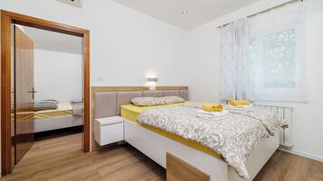 Apartment (A3) | 4 bedrooms, free WiFi