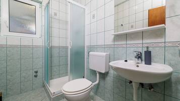 Apartment (A1) | Bathroom | Shower