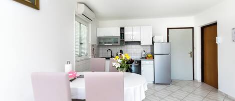 Apartment (A3) | Private kitchen
