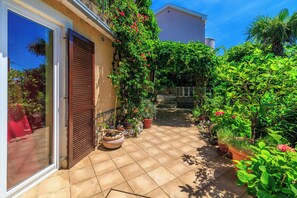 Apartment (A2) | Terrace/patio
