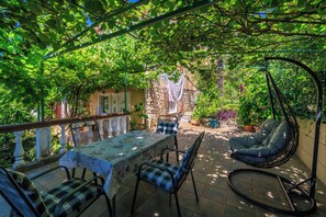 Apartment (A2) | Terrace/patio