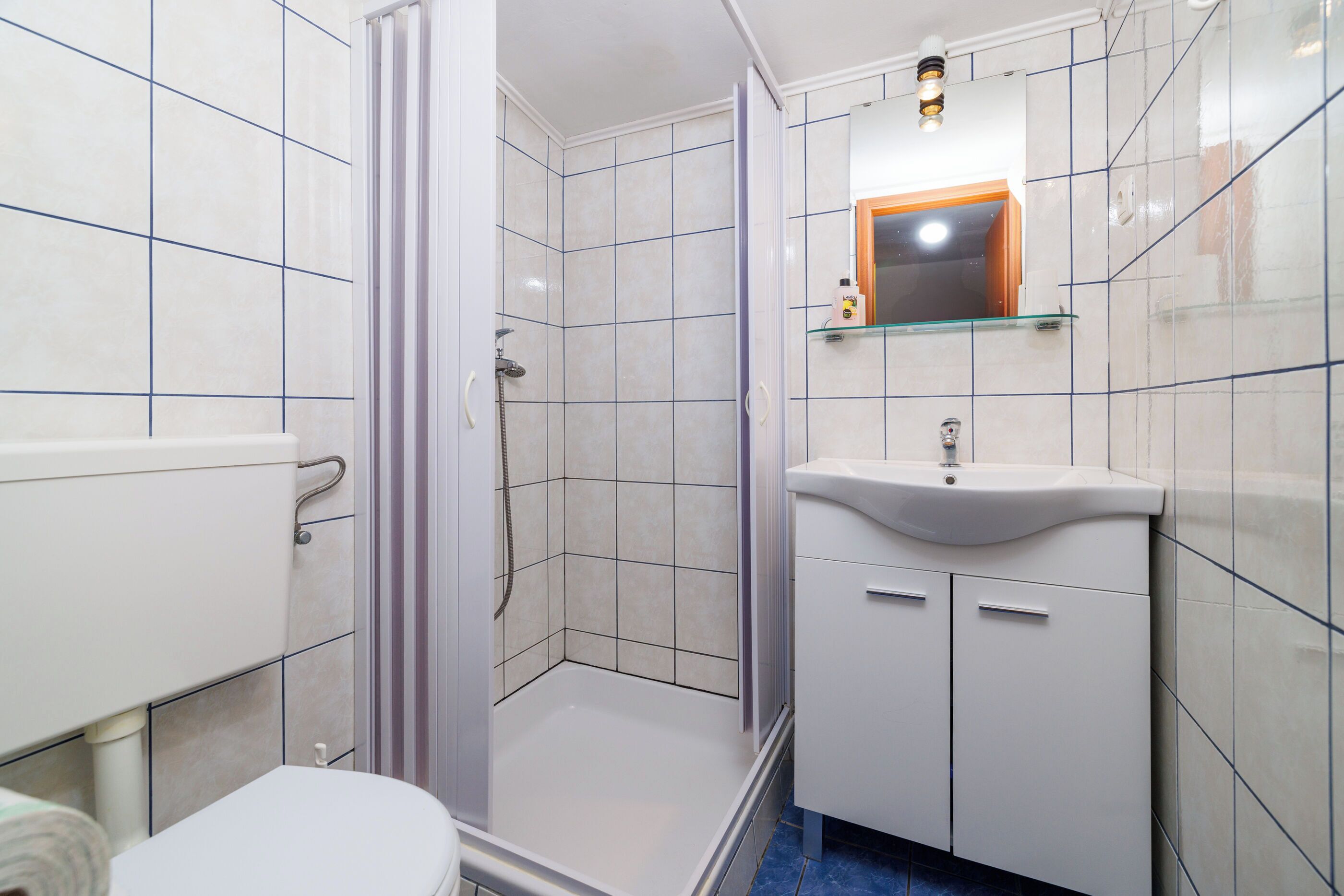 Studio (A3) | Badezimmer